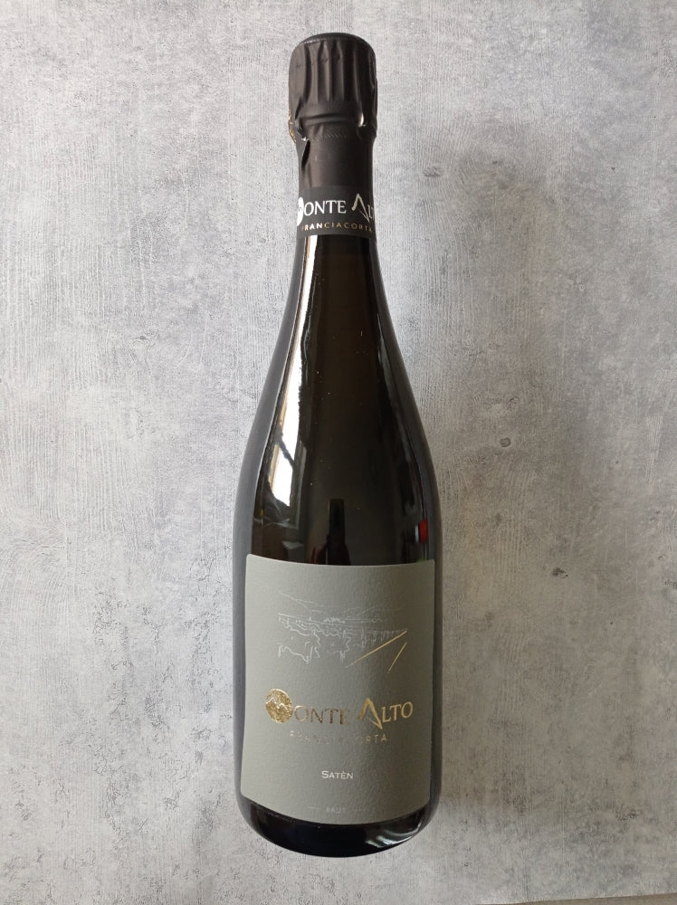 Franciacorta Saten 2017 Social Wine Franciacorta Saten 2017 Social Wine